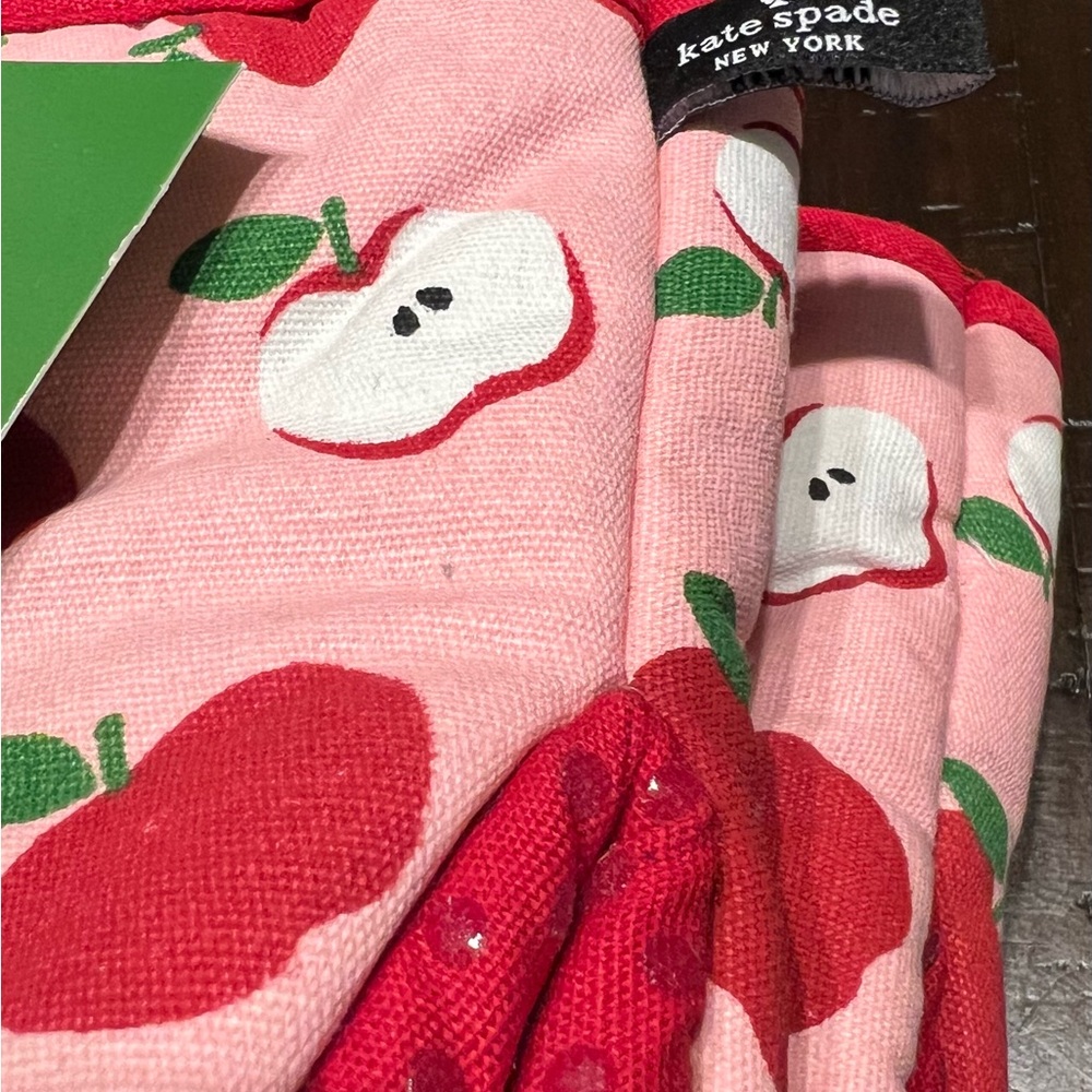 Kate Spade New York Apples Baking Cooking Mini Oven Mitts Set of 2 - Picture 2 of 5